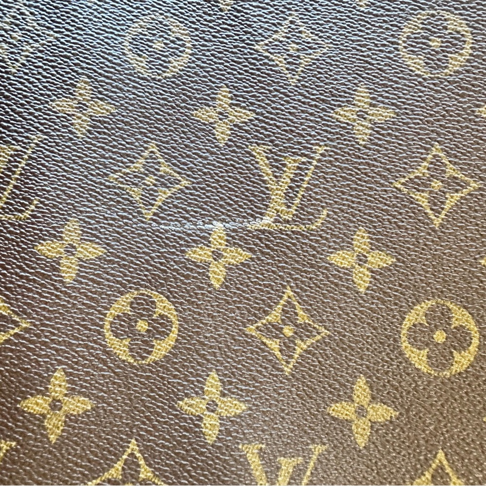 Extremely rare, vintage Louis Vuitton Monogram garment bag with side zippers. - Picture 13 of 16
